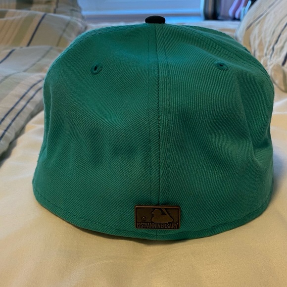 Florida Marlins Fitted Cap - Picture 3 of 4